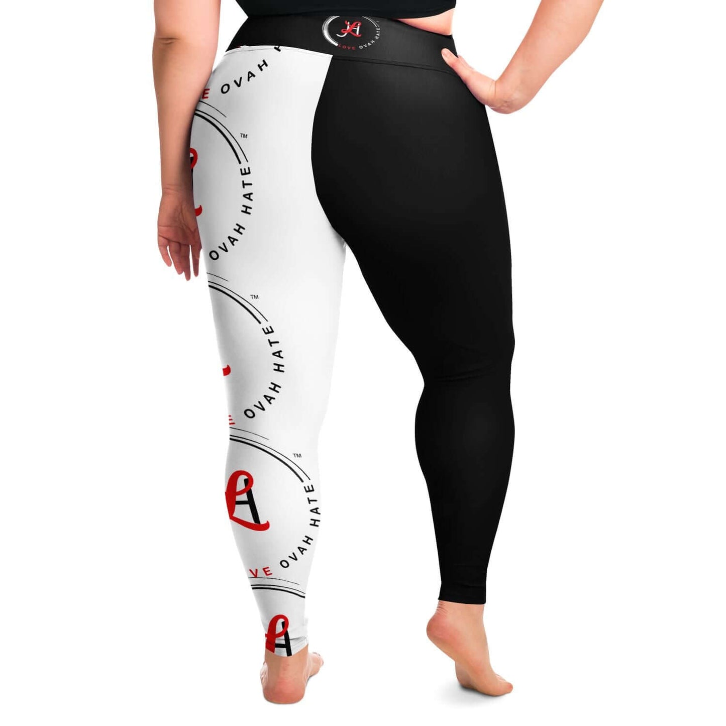 Chic and comfortable plus size leggings by L.O.H., perfect for any casual outfit.