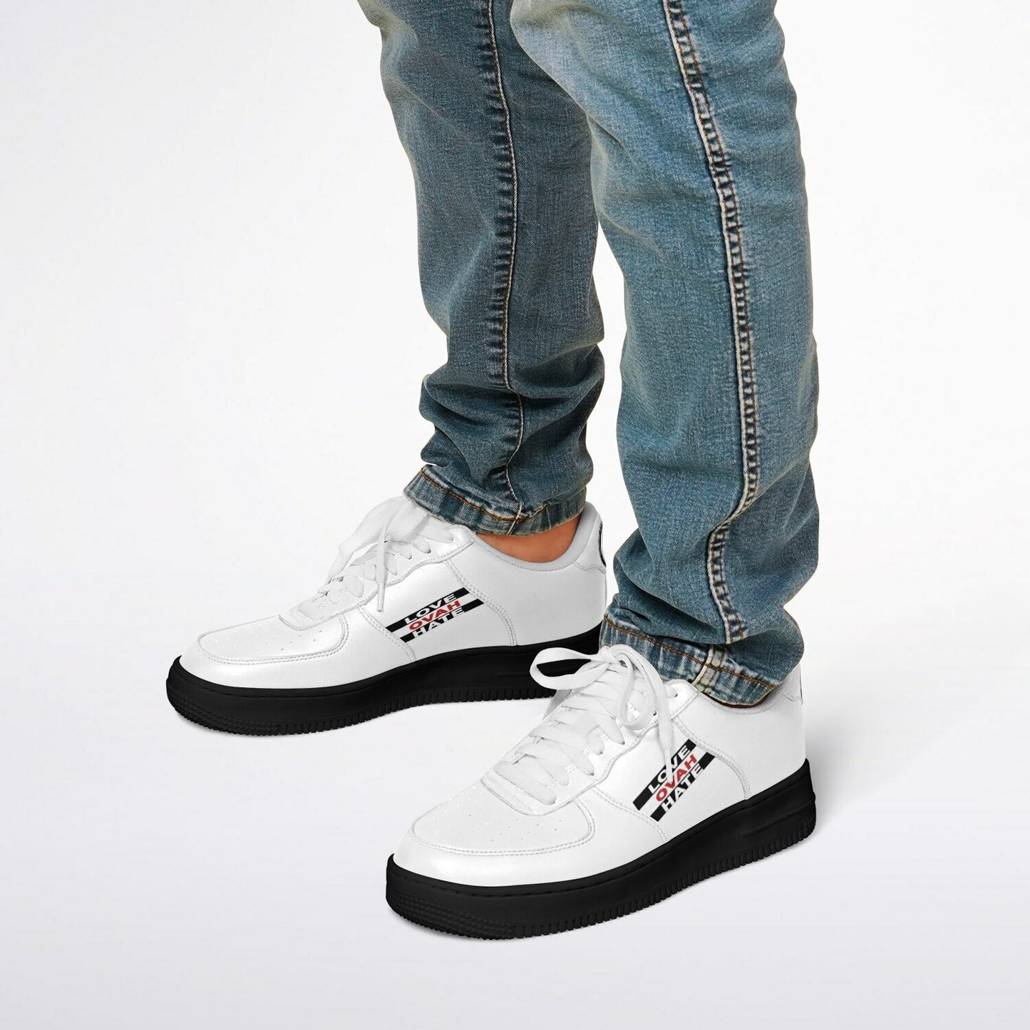 Casual Core Low Shoes - L.O.H. with modern silhouette